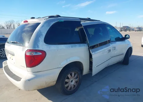 2004 Chrysler Town & Country Touring z USA, uszkodzony, nr VIN 2C8GP54L74R618552